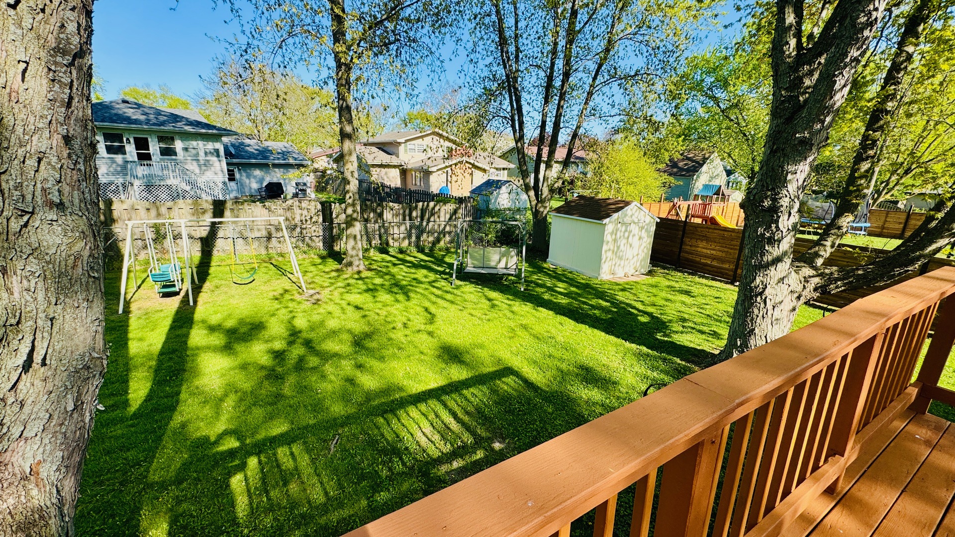 527 Northgate Road, Lindenhurst, IL 60046