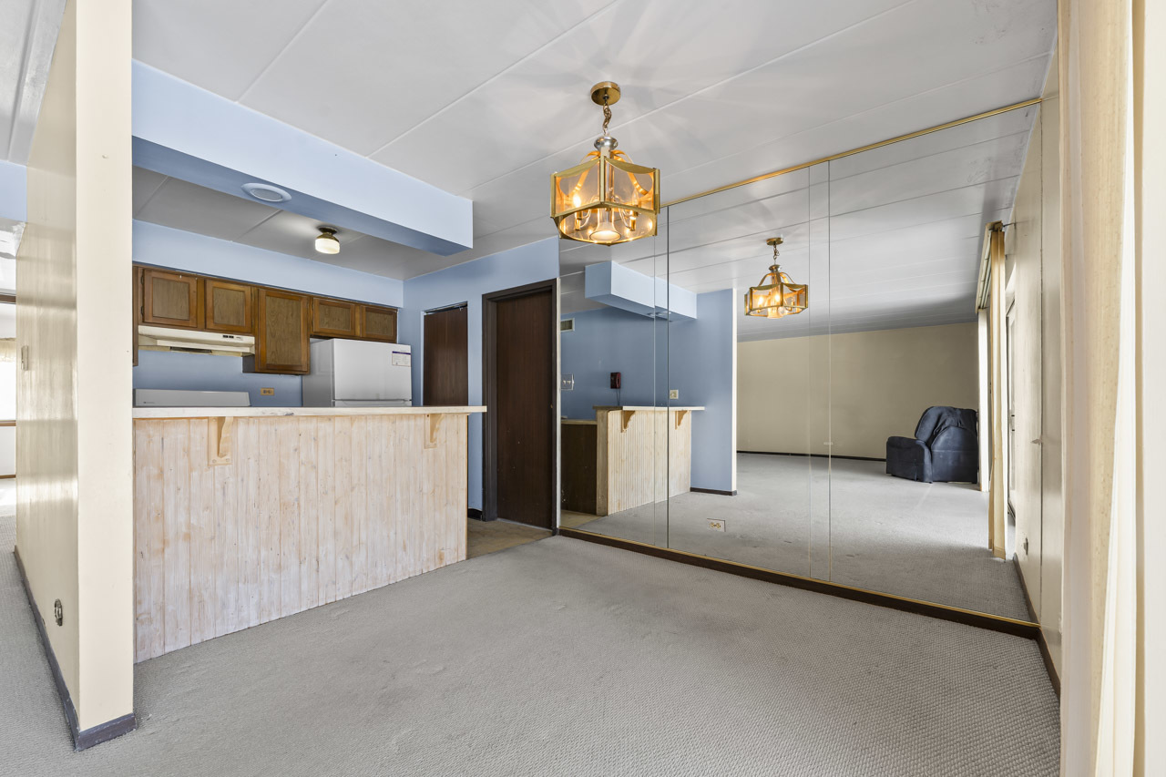 140 E Fountainview Lane #2B, Lombard, IL 60148