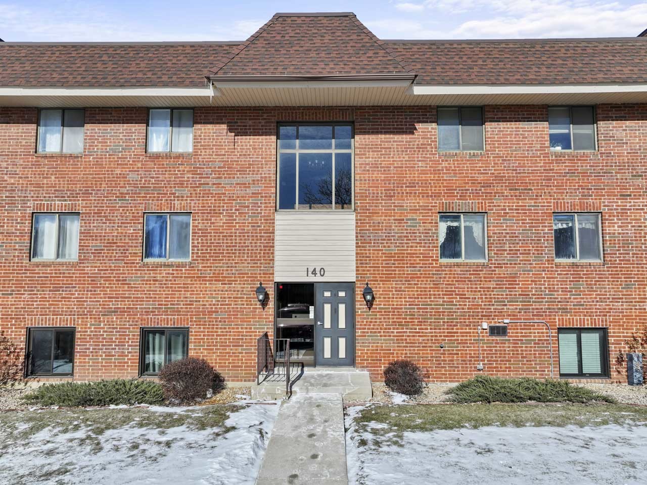 140 E Fountainview Lane #2B, Lombard, IL 60148