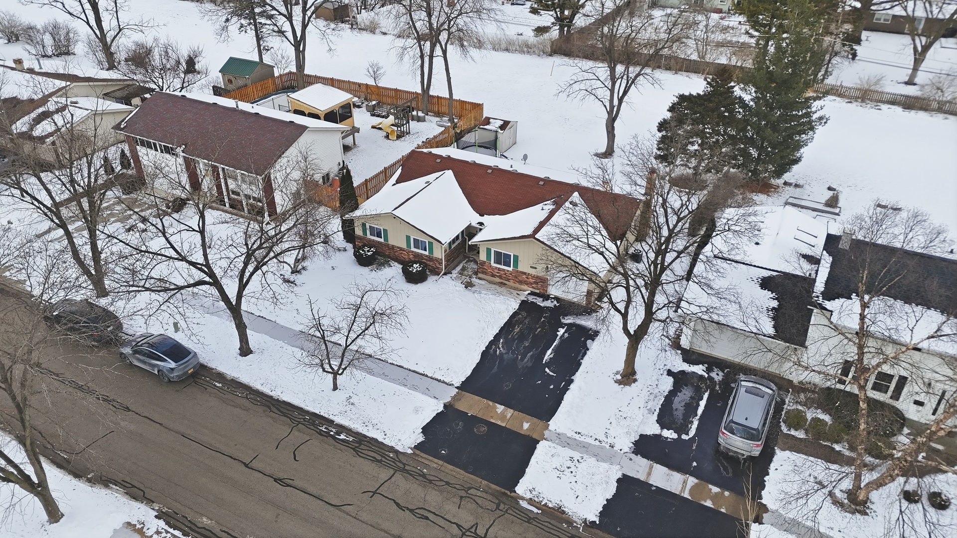 2612 Mitchell Drive, Woodridge, IL 60517