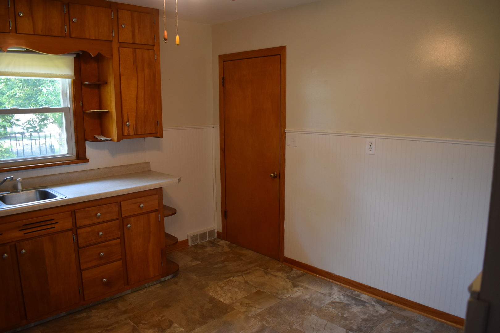 211 N Monroe Street, Flanagan, IL 61740