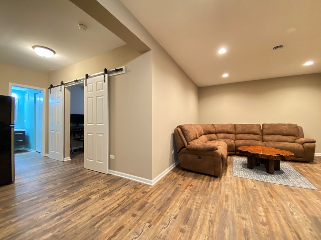 2428 Ridgewood Court, Aurora, IL 60502