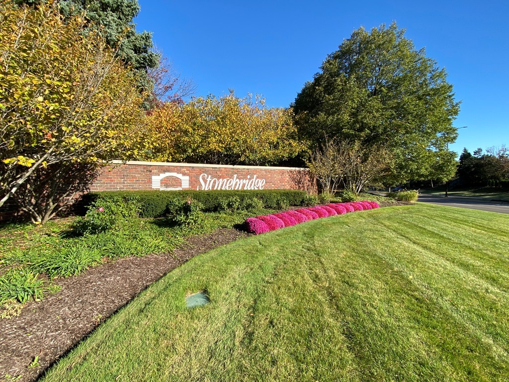 2428 Ridgewood Court, Aurora, IL 60502