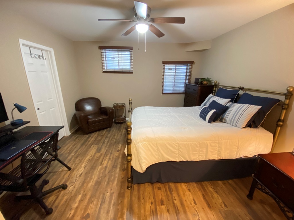 2428 Ridgewood Court, Aurora, IL 60502