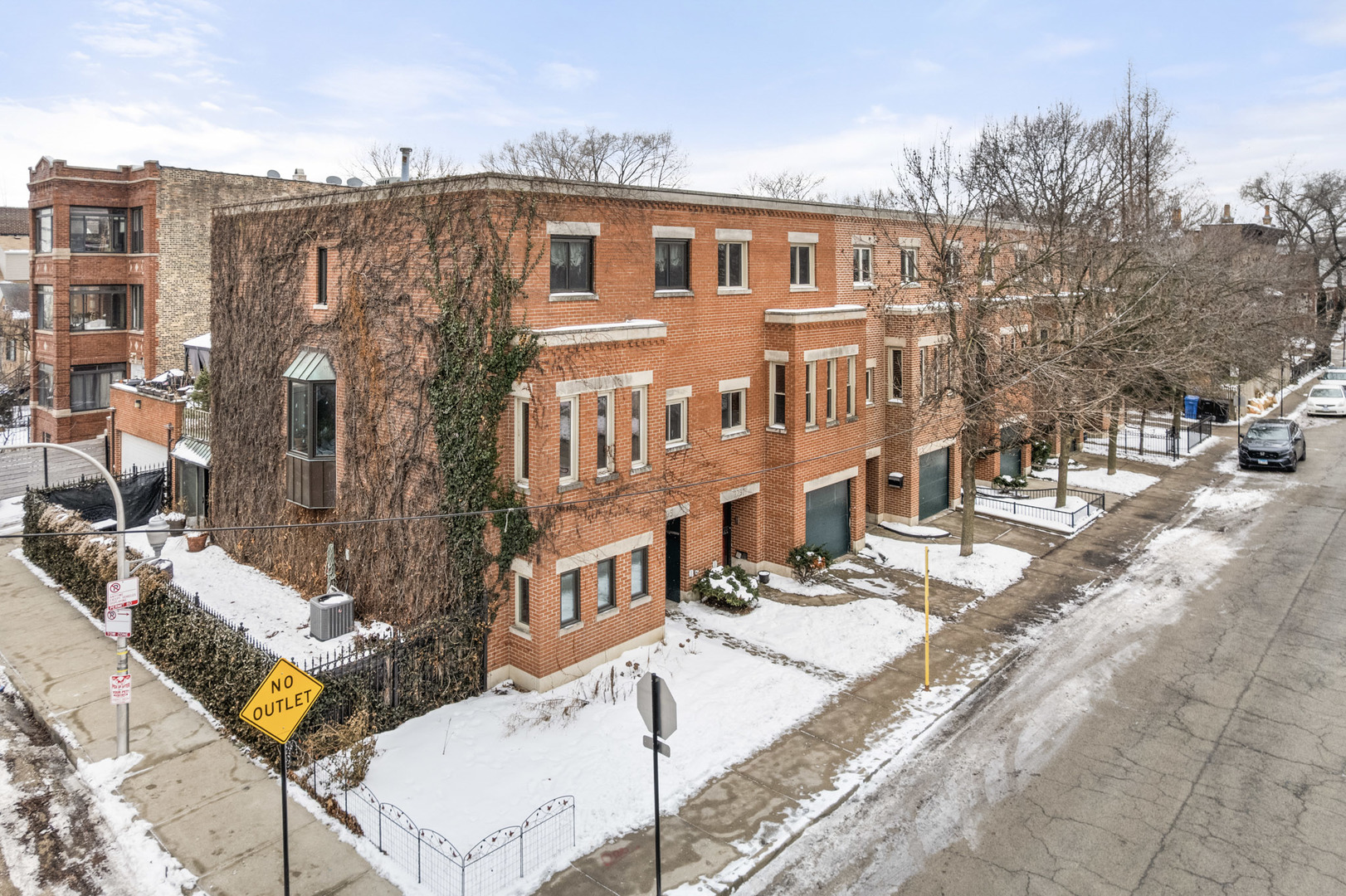 2237 W Polk Street, Chicago, IL 60612
