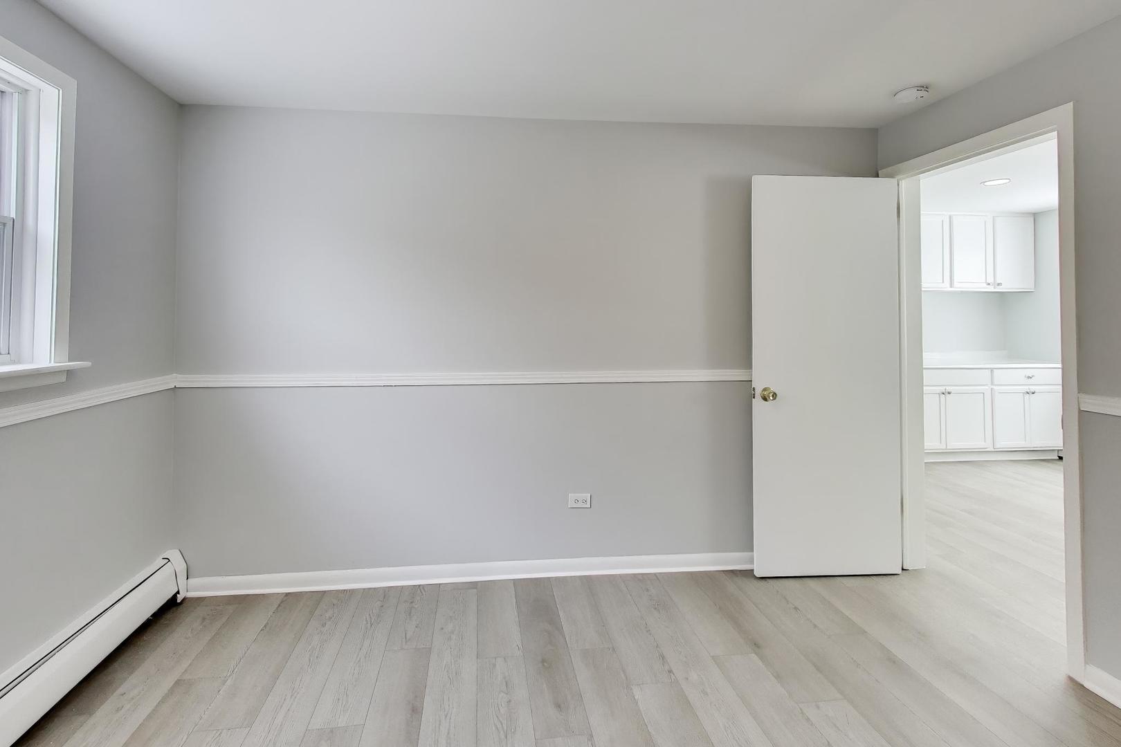 5822 W 79th Street, Burbank, IL 60459