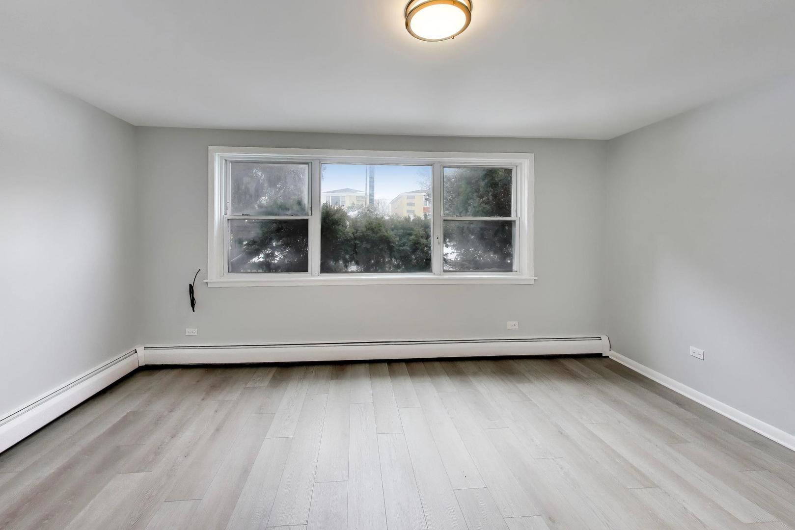 5822 W 79th Street, Burbank, IL 60459