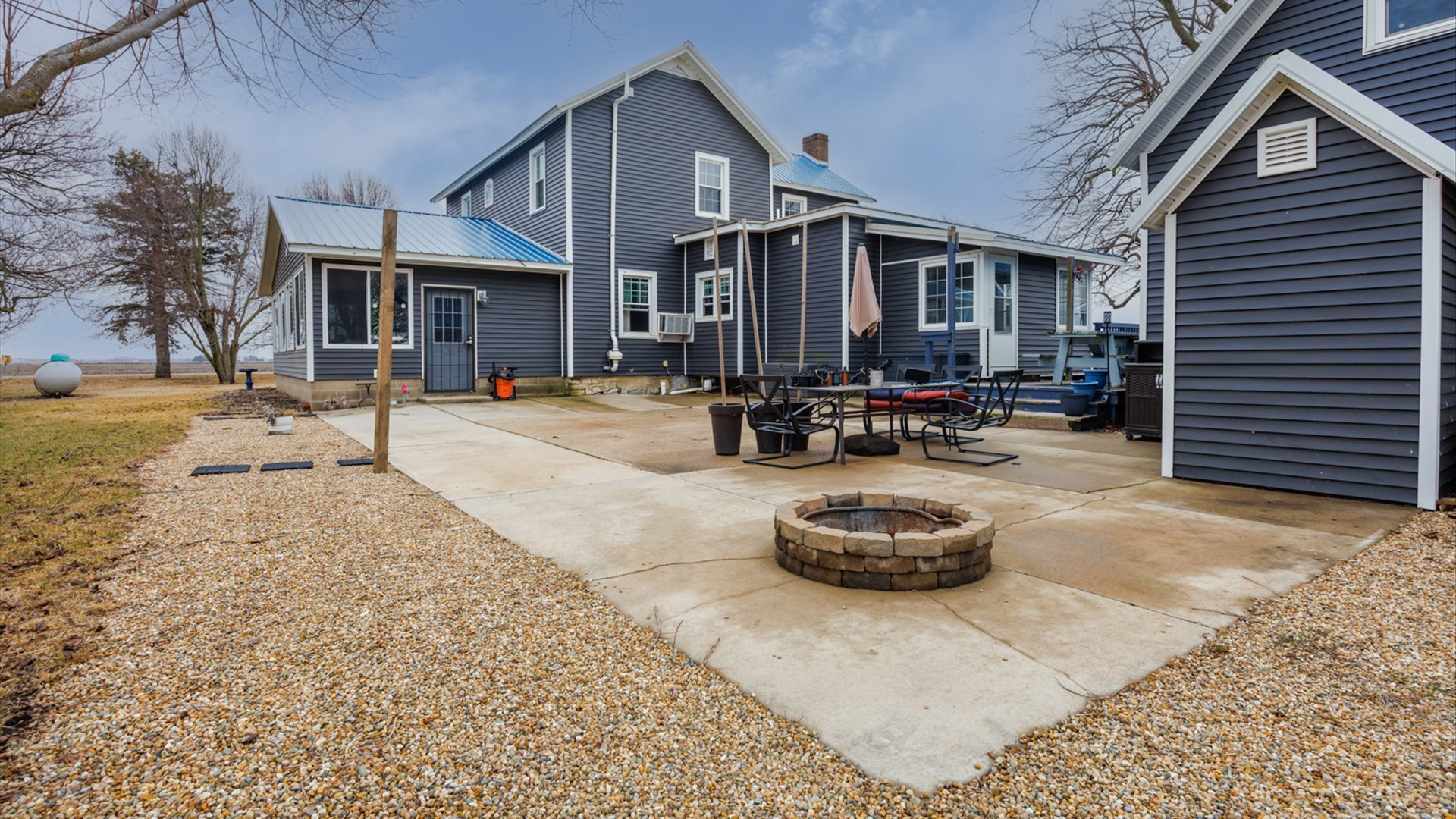 10147 N 1000 East Road, Chenoa, IL 61726