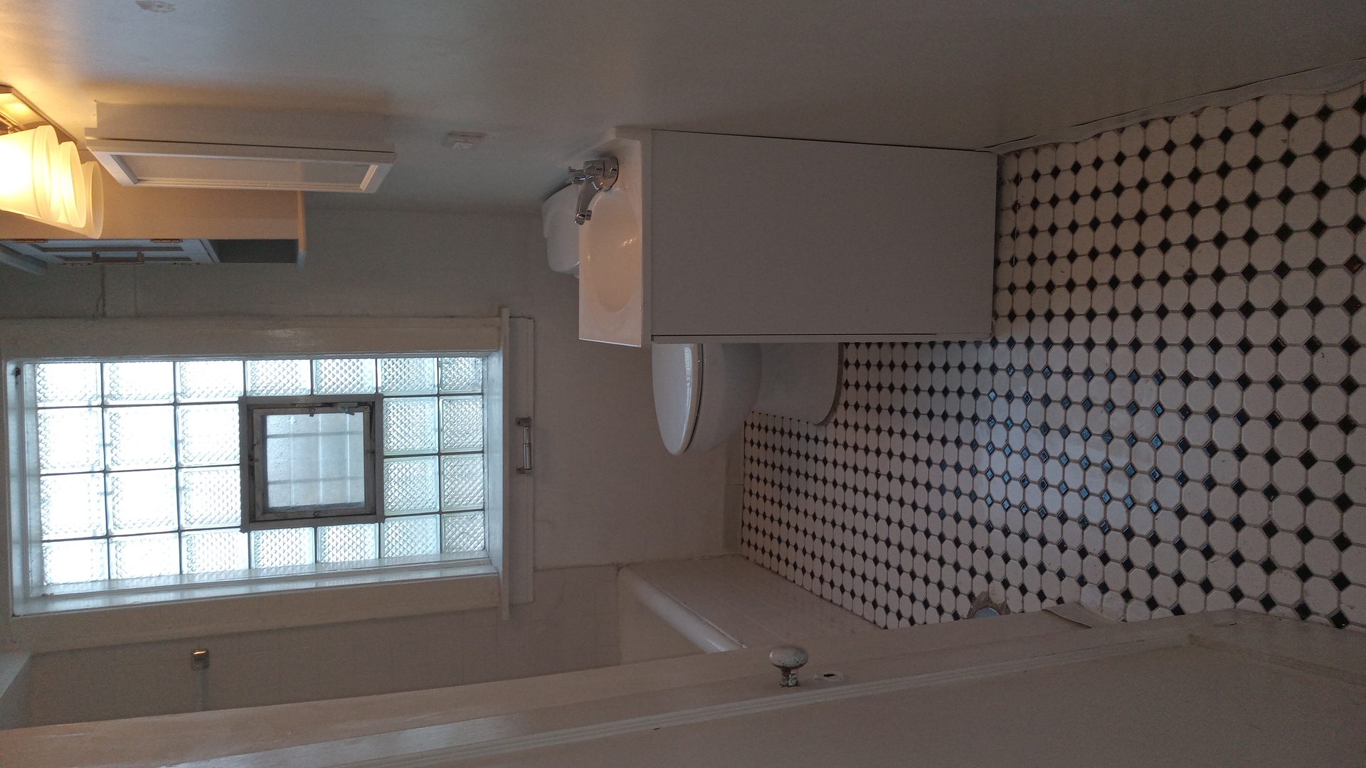 2334 E 68th Street #B, Chicago, IL 60649