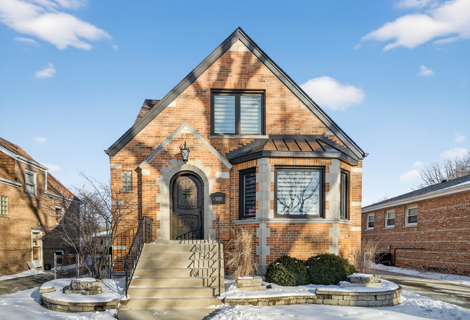 5321 S Nordica Avenue, Chicago, IL 60638