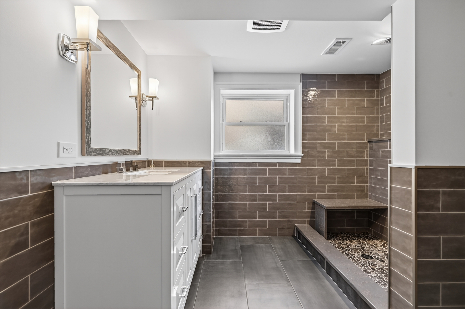 5321 S Nordica Avenue, Chicago, IL 60638