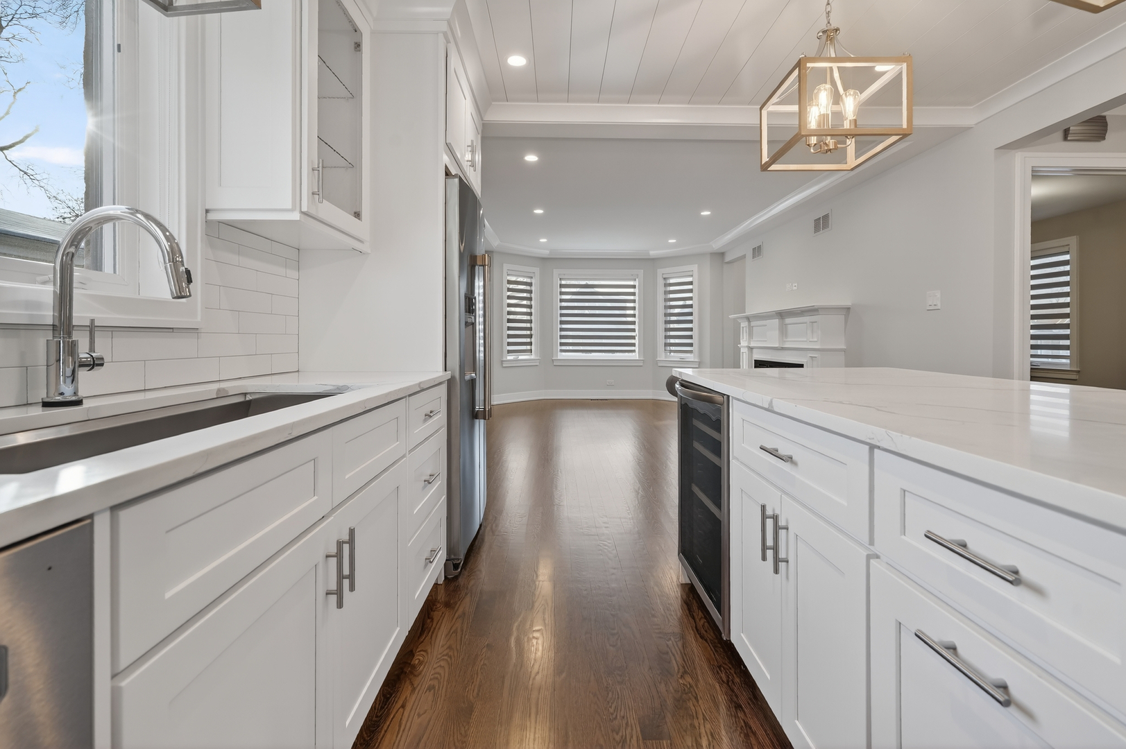 5321 S Nordica Avenue, Chicago, IL 60638