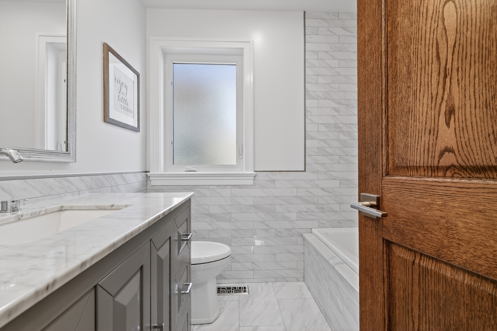 5321 S Nordica Avenue, Chicago, IL 60638