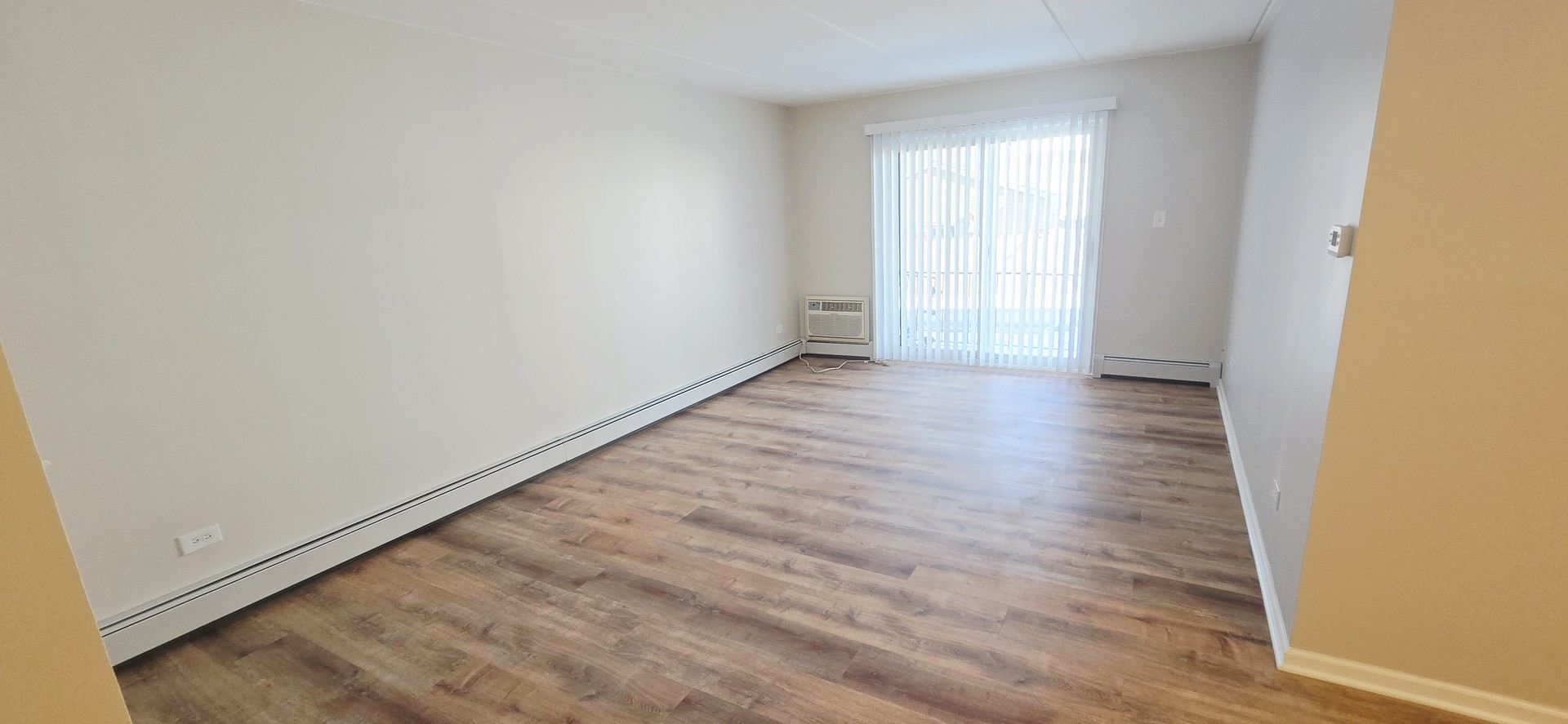 318 W Naperville Road #3, Westmont, IL 60559