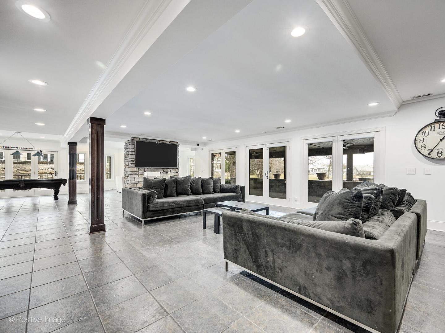 14 AMBRIANCE Drive, Burr Ridge, IL 60527