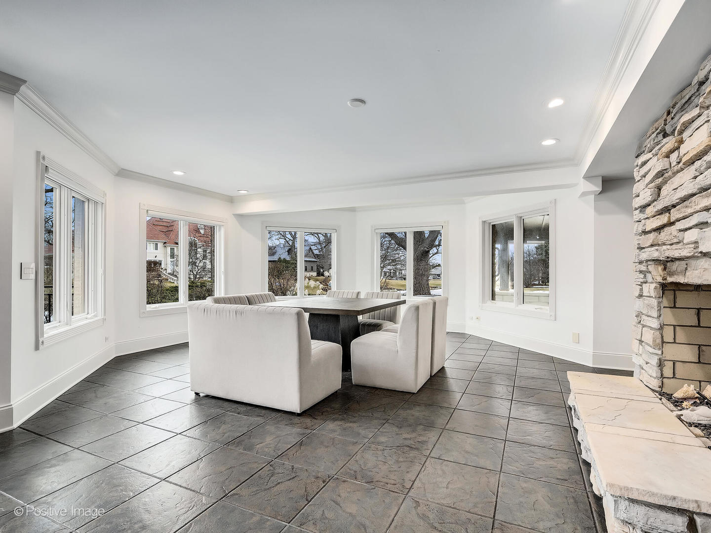 14 AMBRIANCE Drive, Burr Ridge, IL 60527