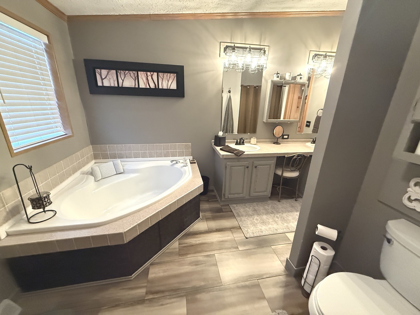 333 Lilac Lane, Matteson, IL 60443