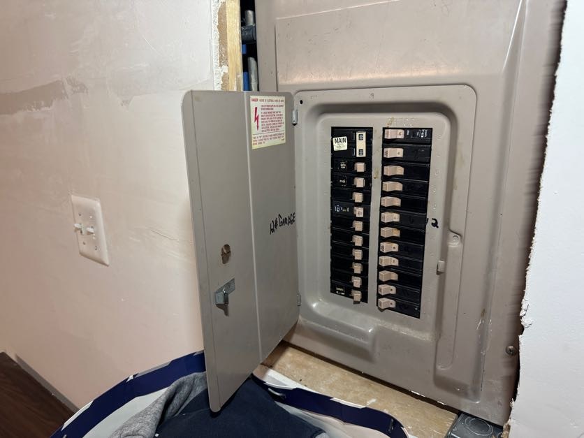 2414 Harvey Avenue, Berwyn, IL 60402