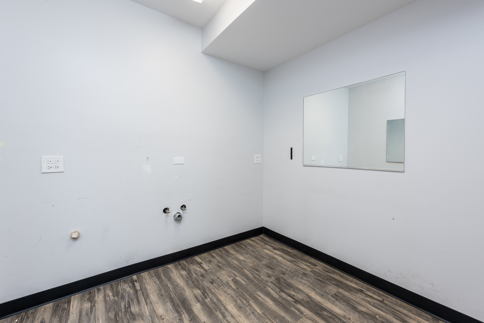 2052 Western Avenue, Waukegan, IL 60087