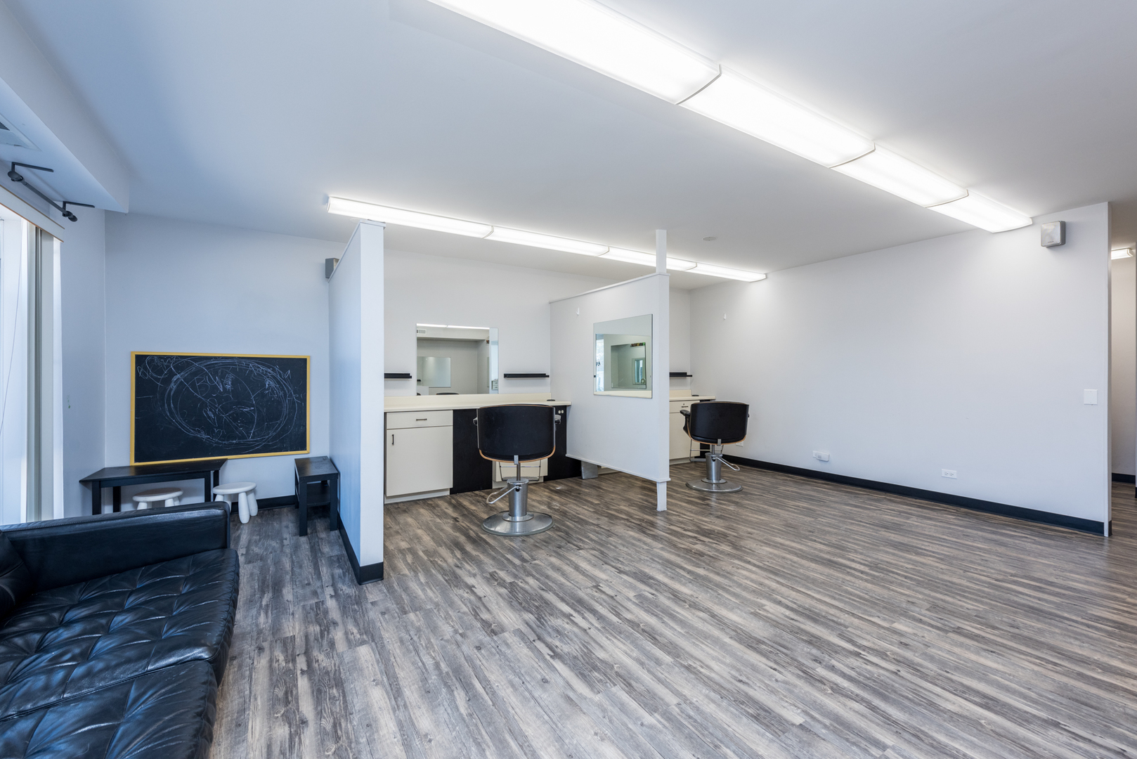 2052 Western Avenue, Waukegan, IL 60087