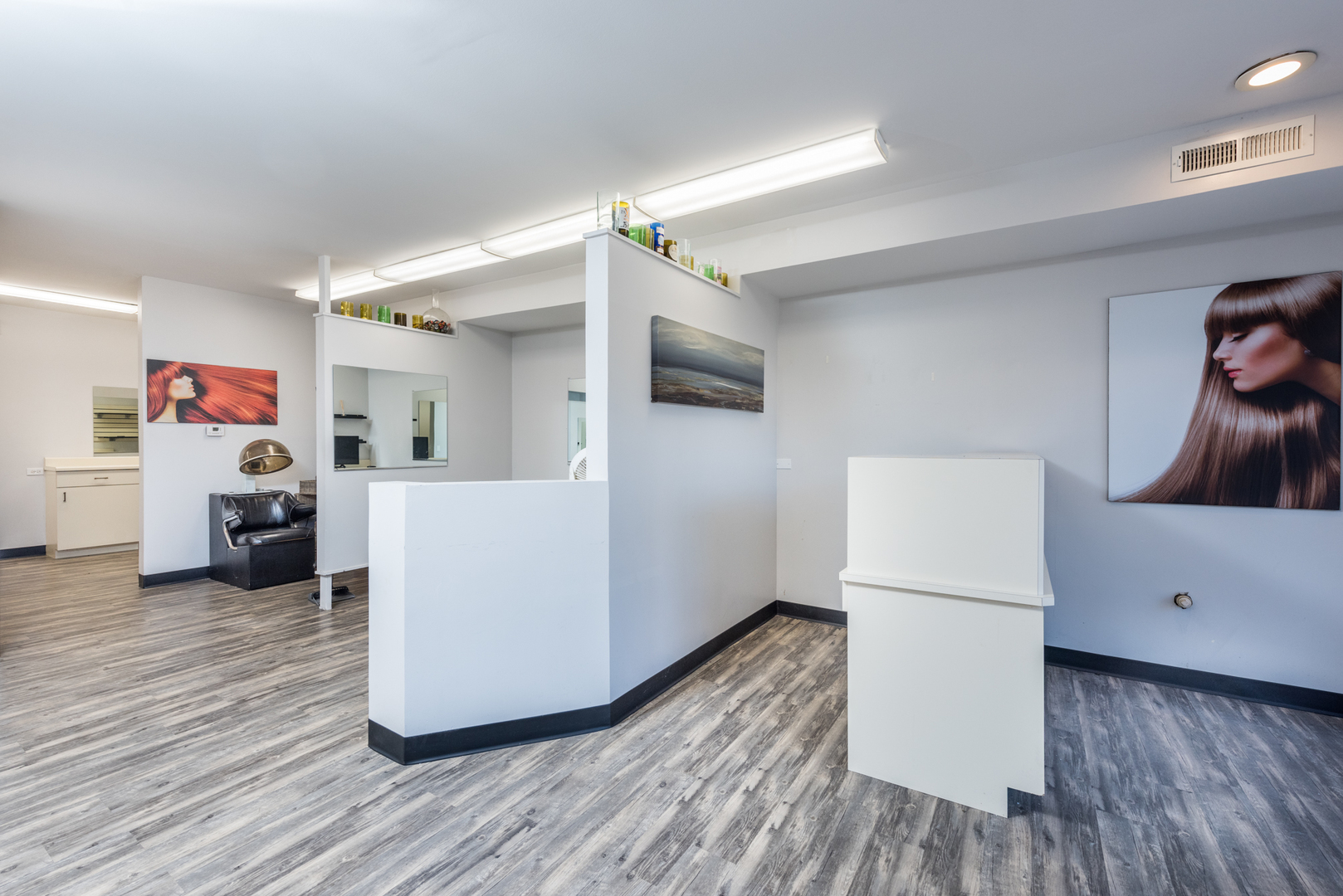 2052 Western Avenue, Waukegan, IL 60087