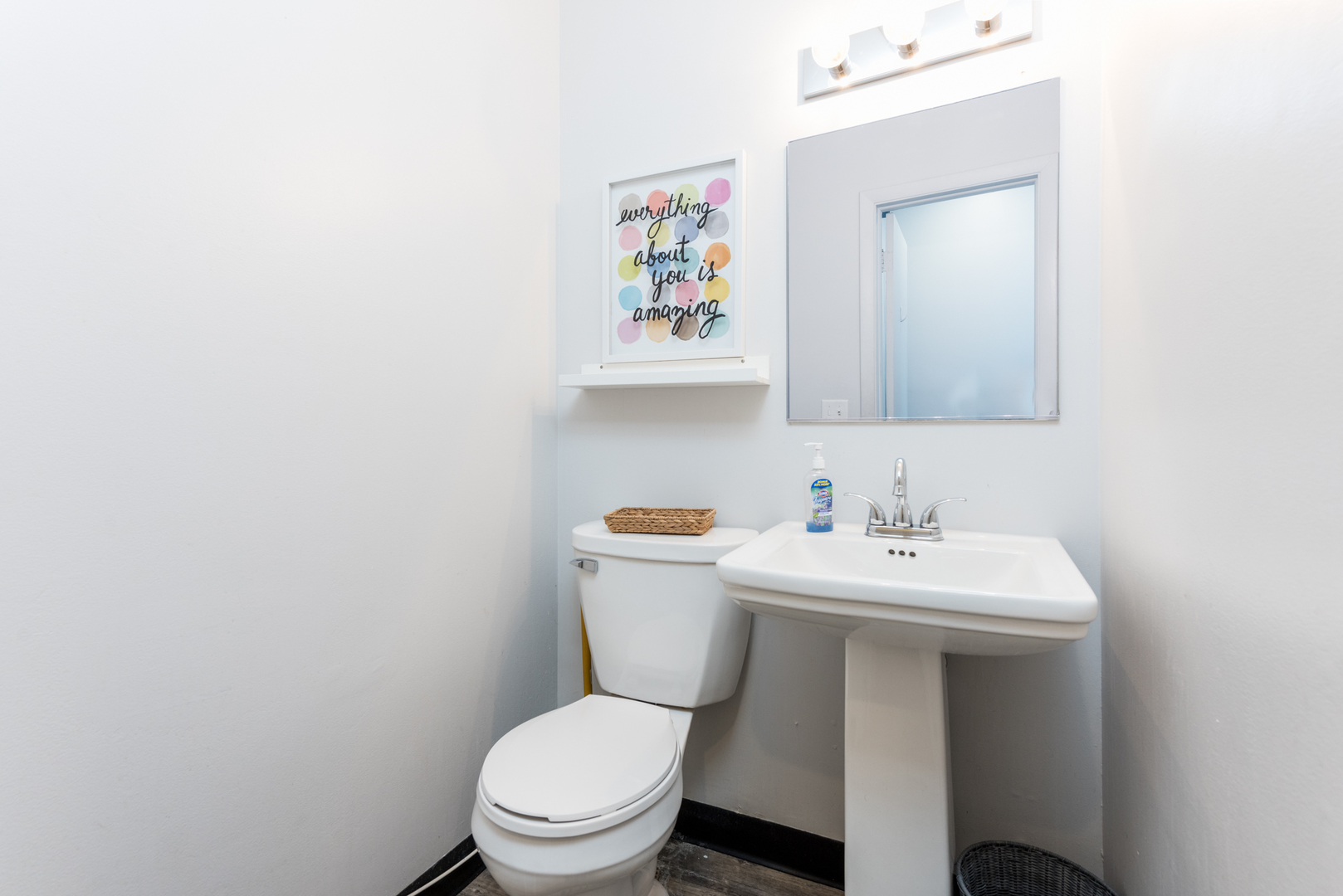 2052 Western Avenue, Waukegan, IL 60087