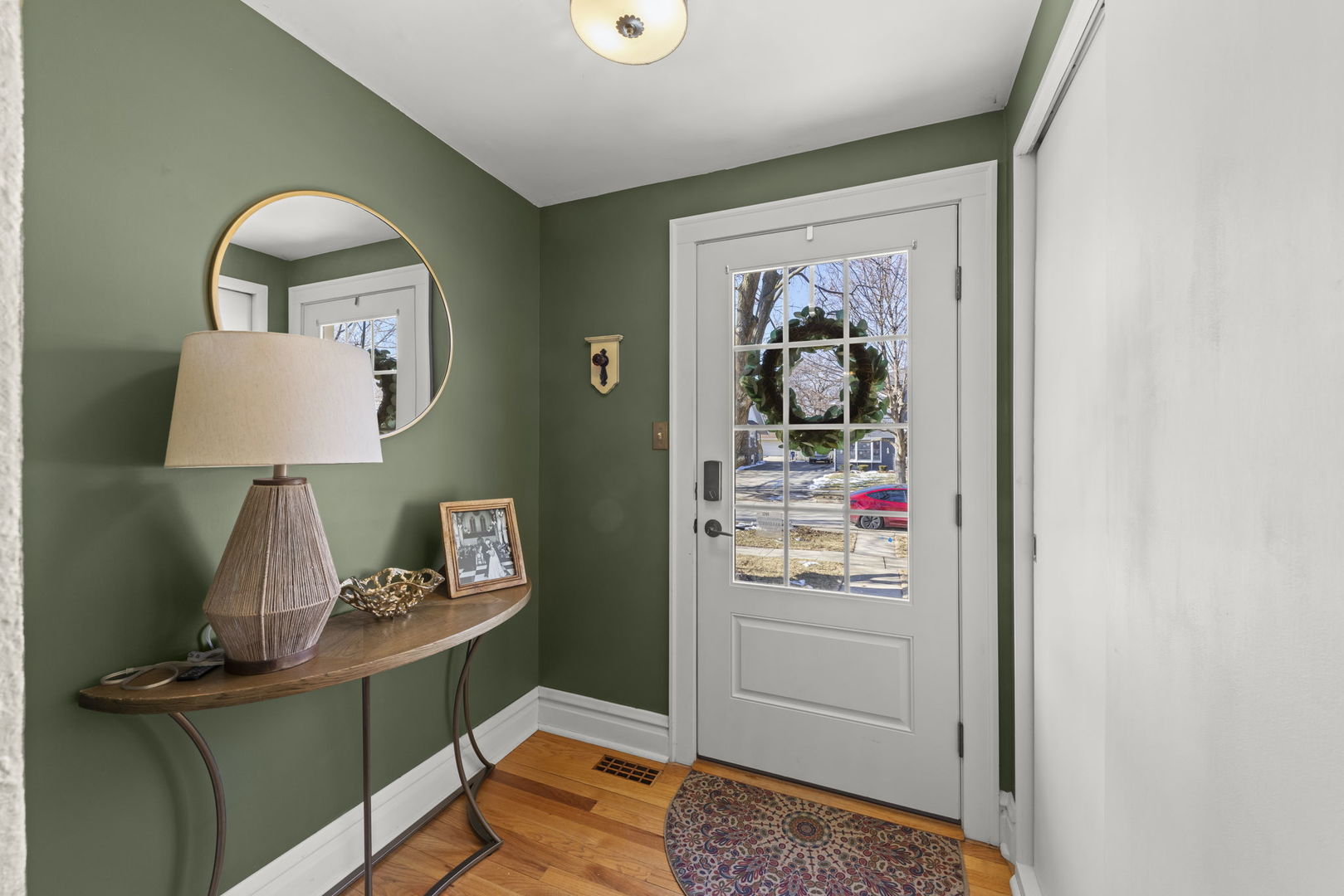 151 S Craig Place, Lombard, IL 60148