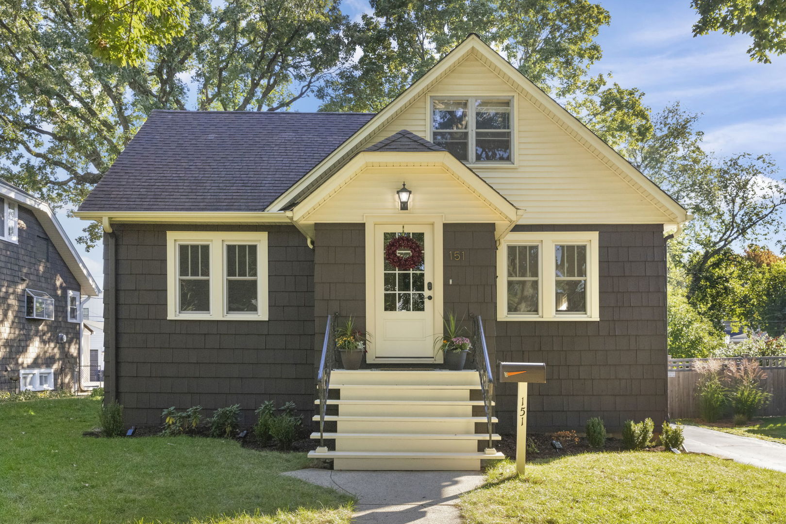 151 S Craig Place, Lombard, IL 60148