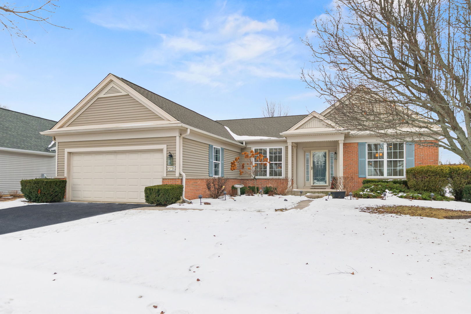 12234 Arlington Drive, Huntley, IL 60142