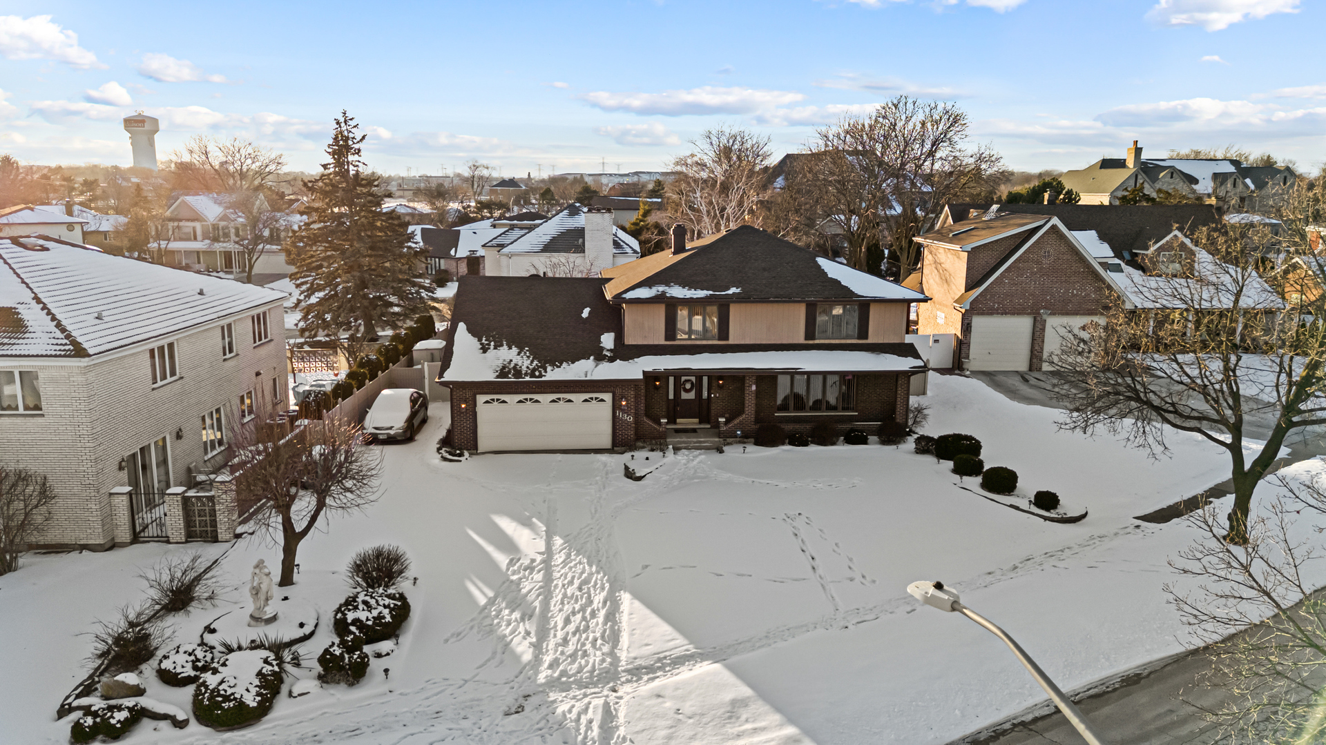 1130 N Thatcher Lane, Addison, IL 60101