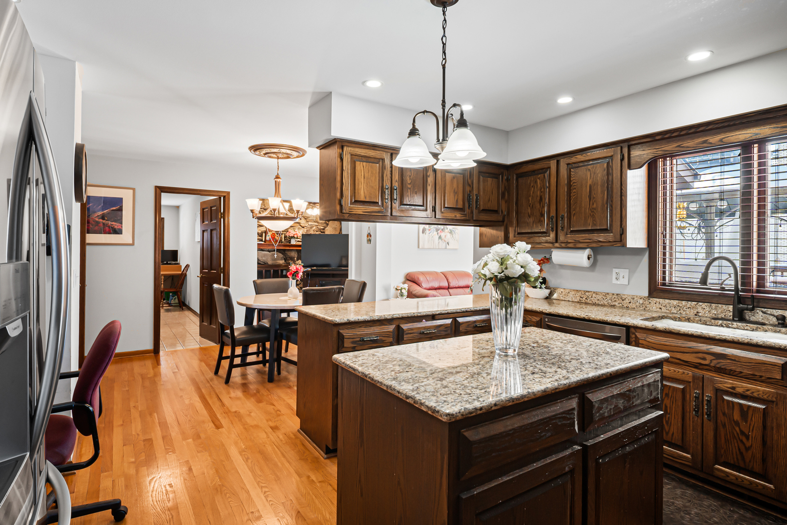 1130 N Thatcher Lane, Addison, IL 60101