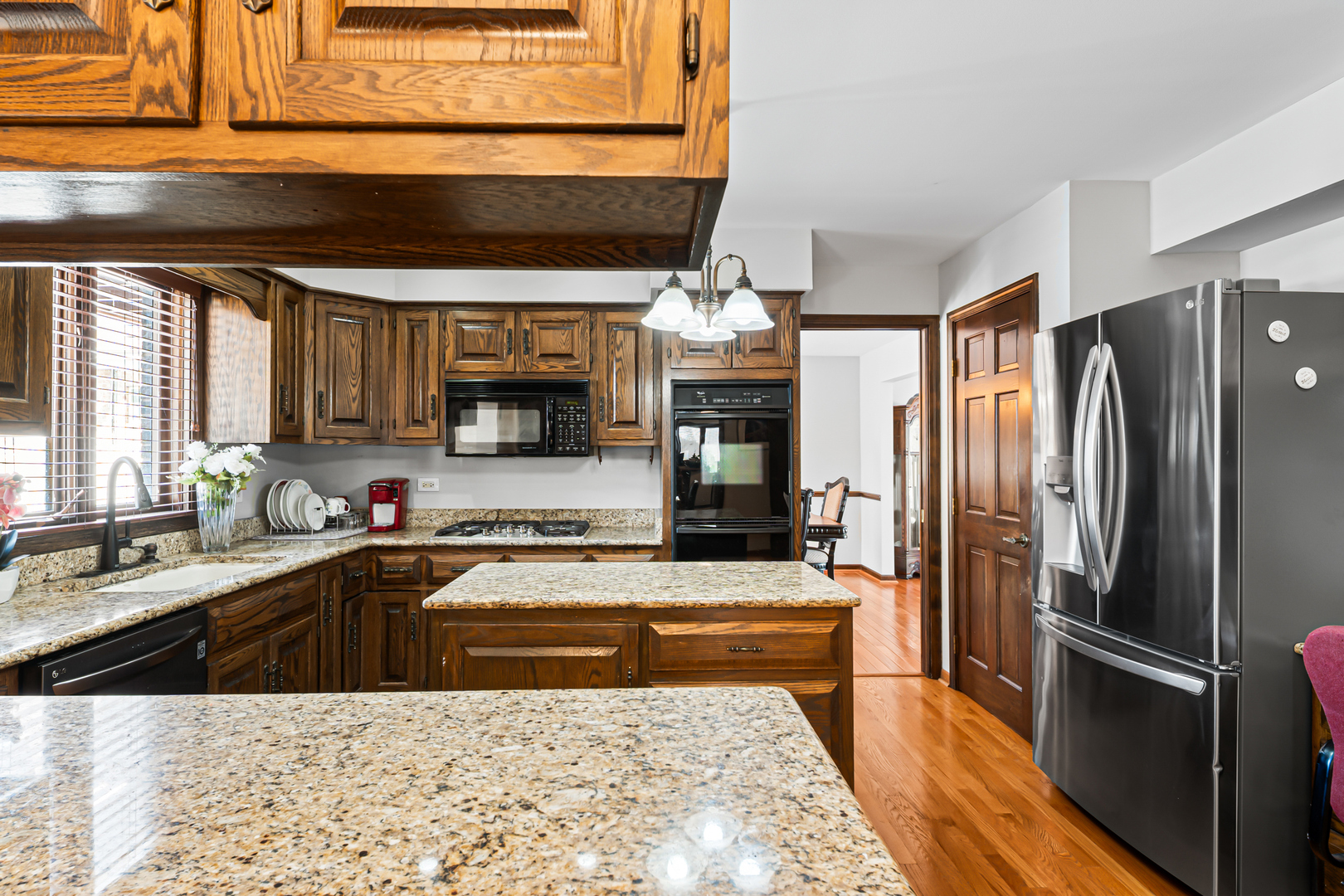 1130 N Thatcher Lane, Addison, IL 60101