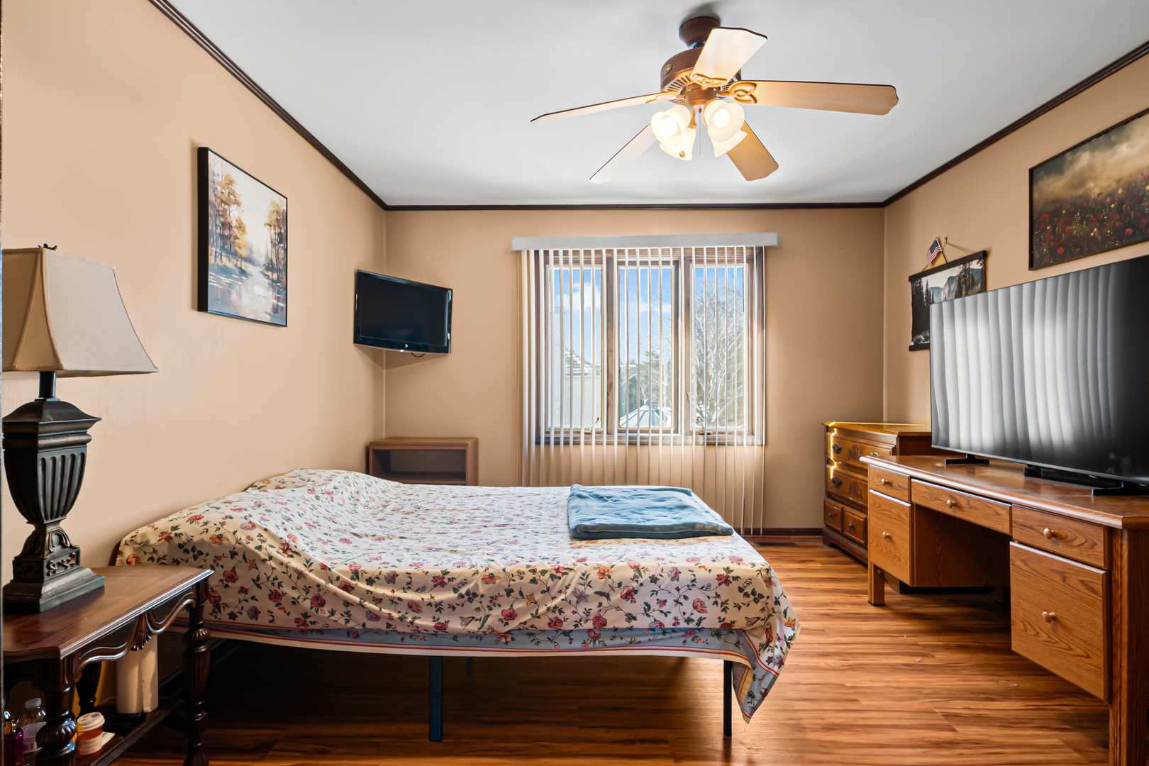 1130 N Thatcher Lane, Addison, IL 60101