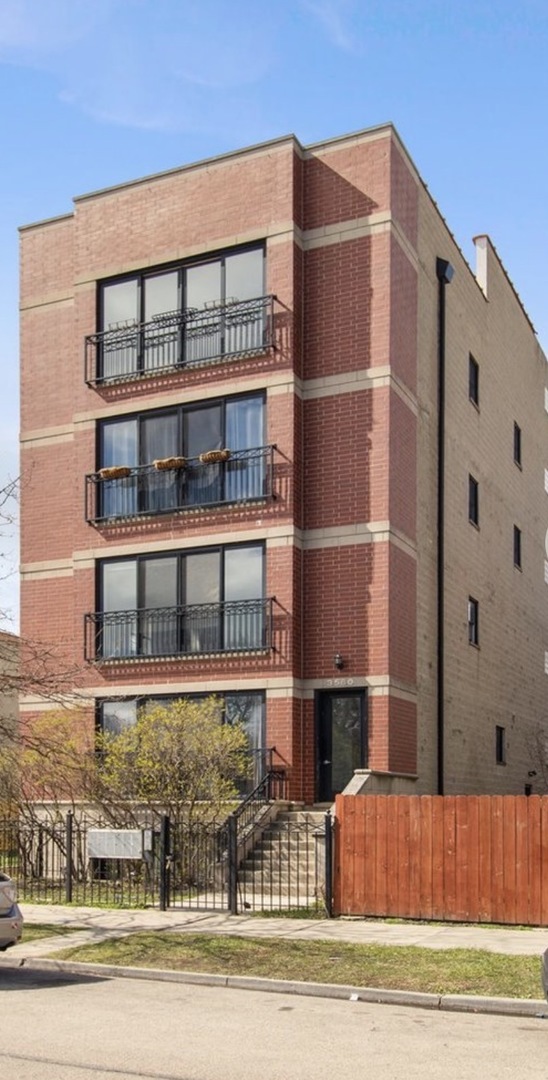 3560 S Giles Avenue #G, Chicago, IL 60653