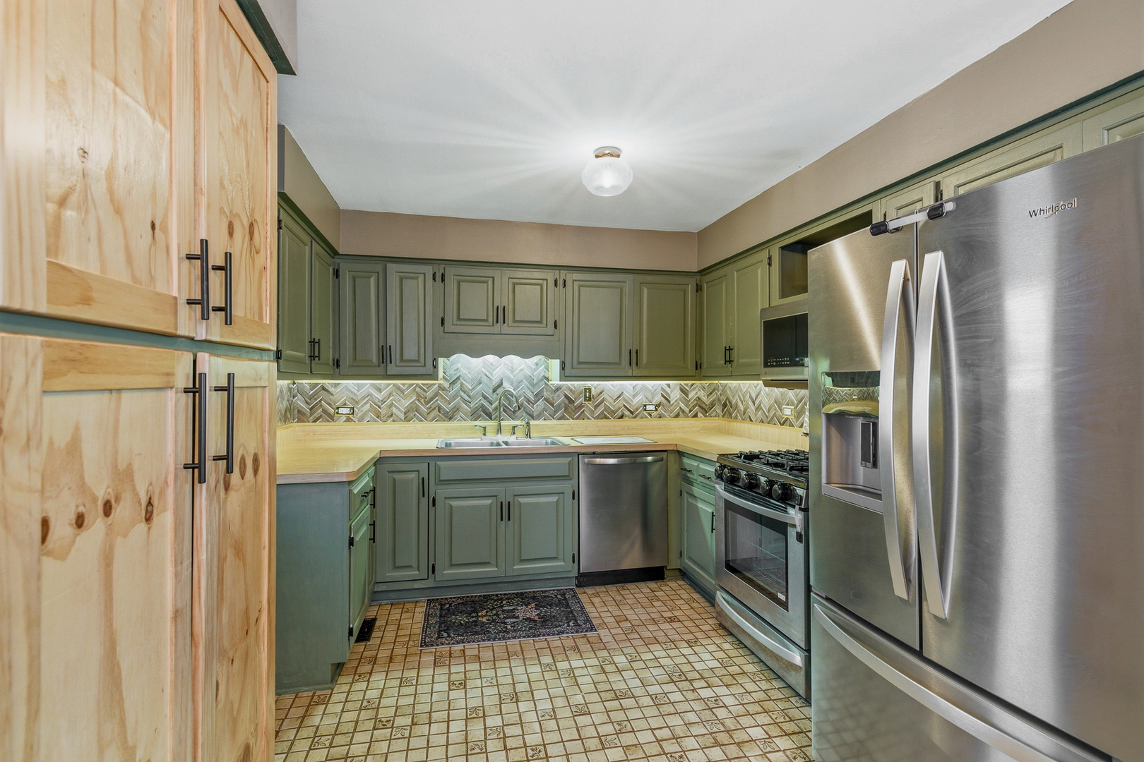 16710 90th Avenue, Orland Hills, IL 60487