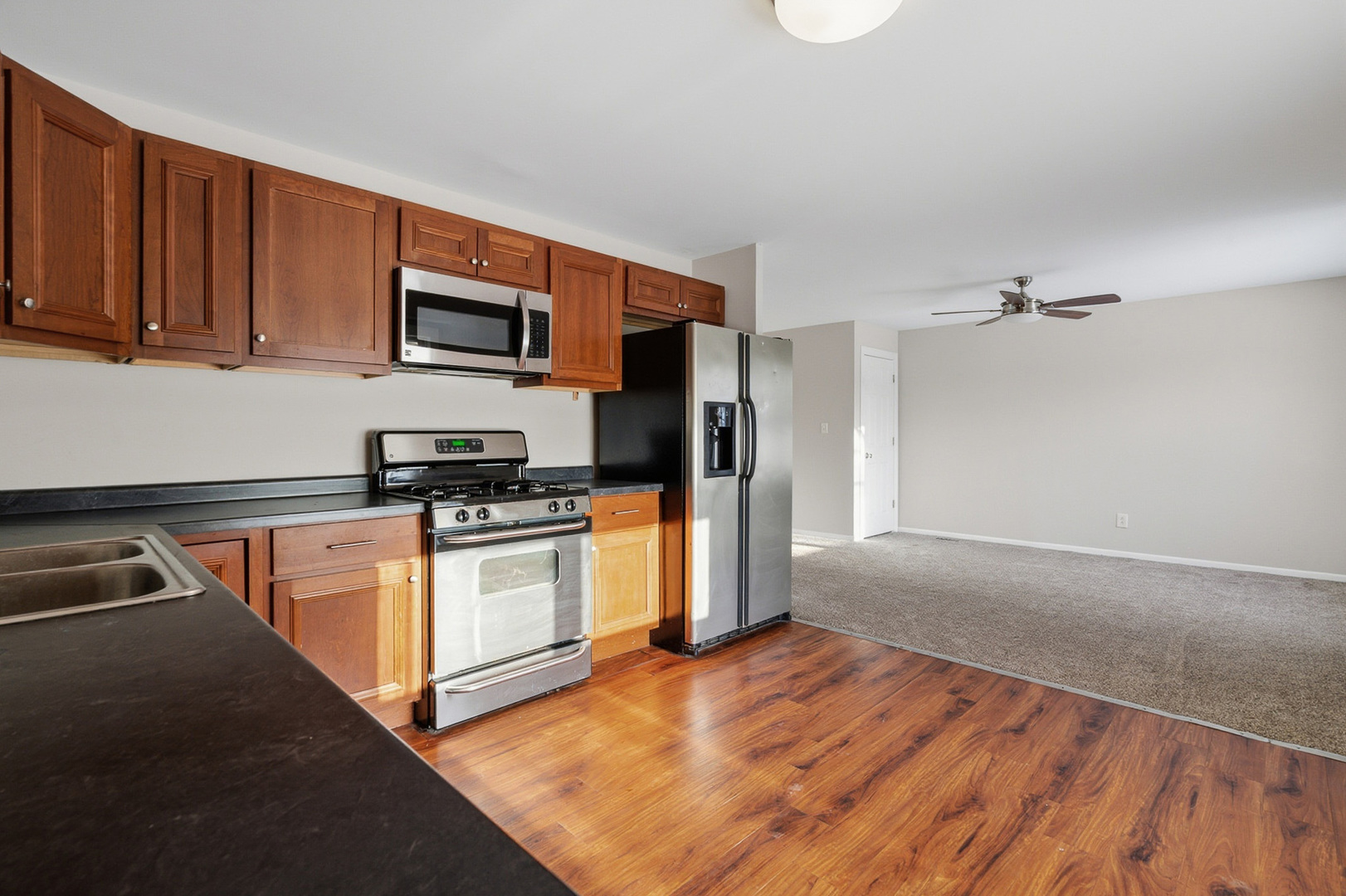 424 Kenyon Avenue, Romeoville, IL 60446