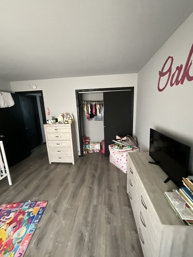 1924 CANAL Streets #3D, Blue Island, IL 60406