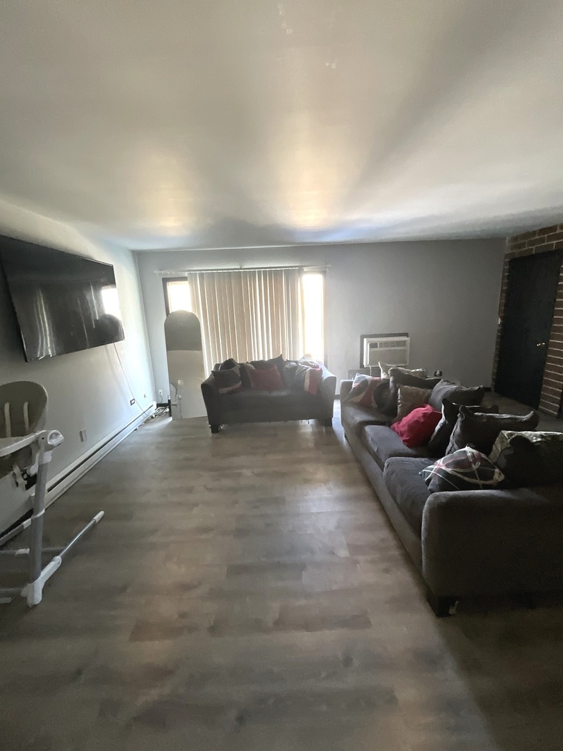 1924 CANAL Streets #3D, Blue Island, IL 60406