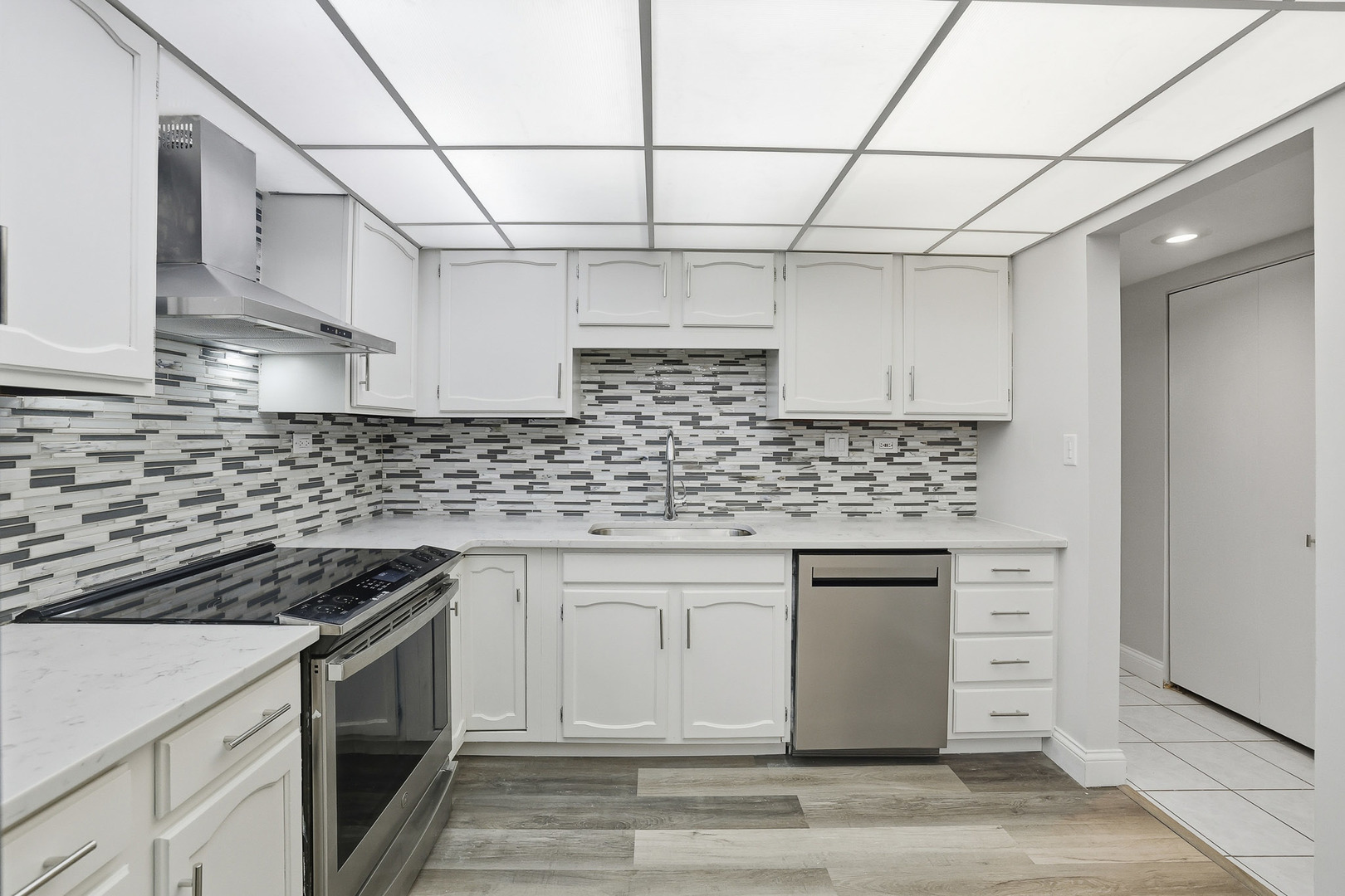 375 Plum Creek Drive #501, Wheeling, IL 60090