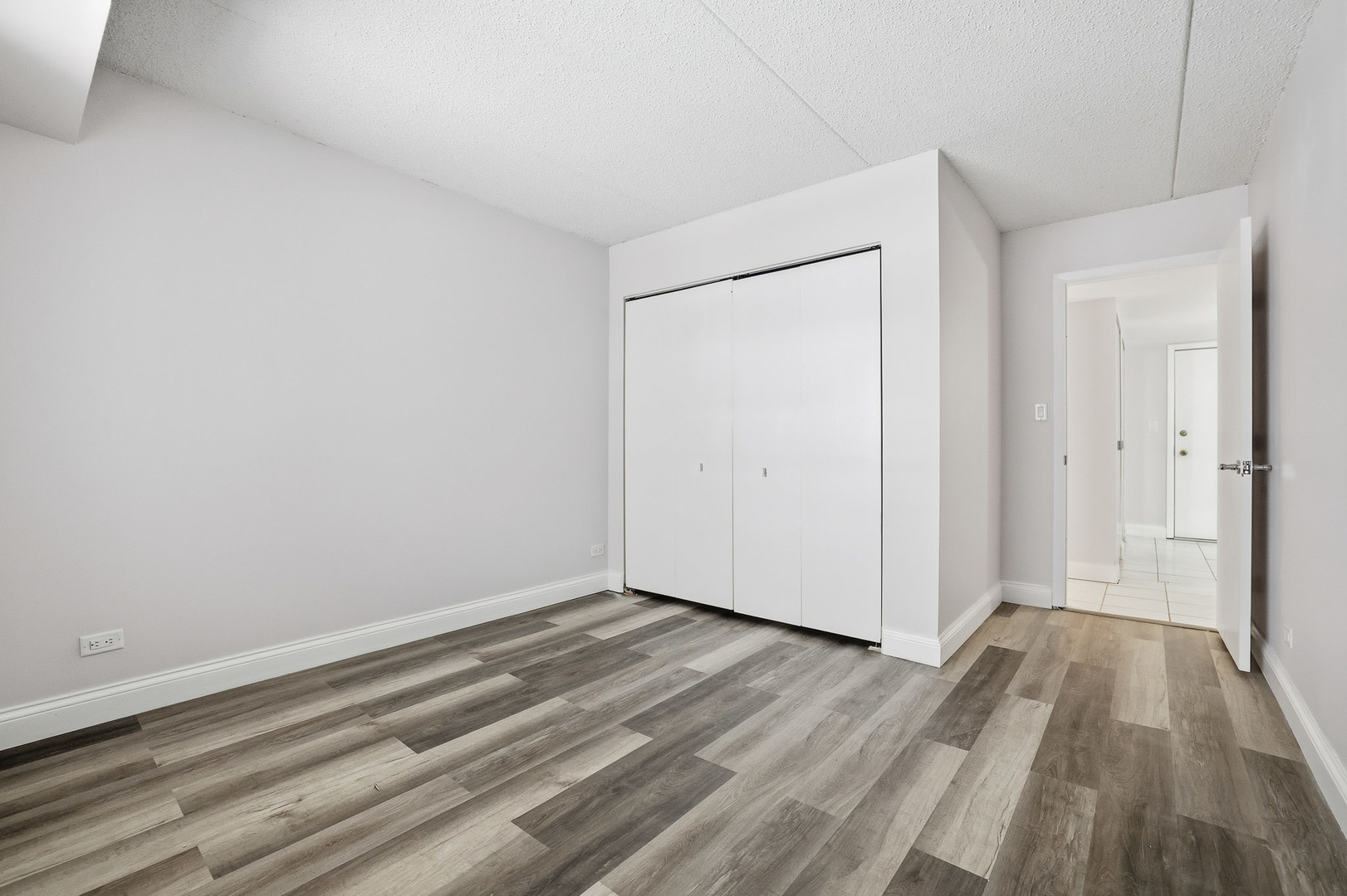 375 Plum Creek Drive #501, Wheeling, IL 60090