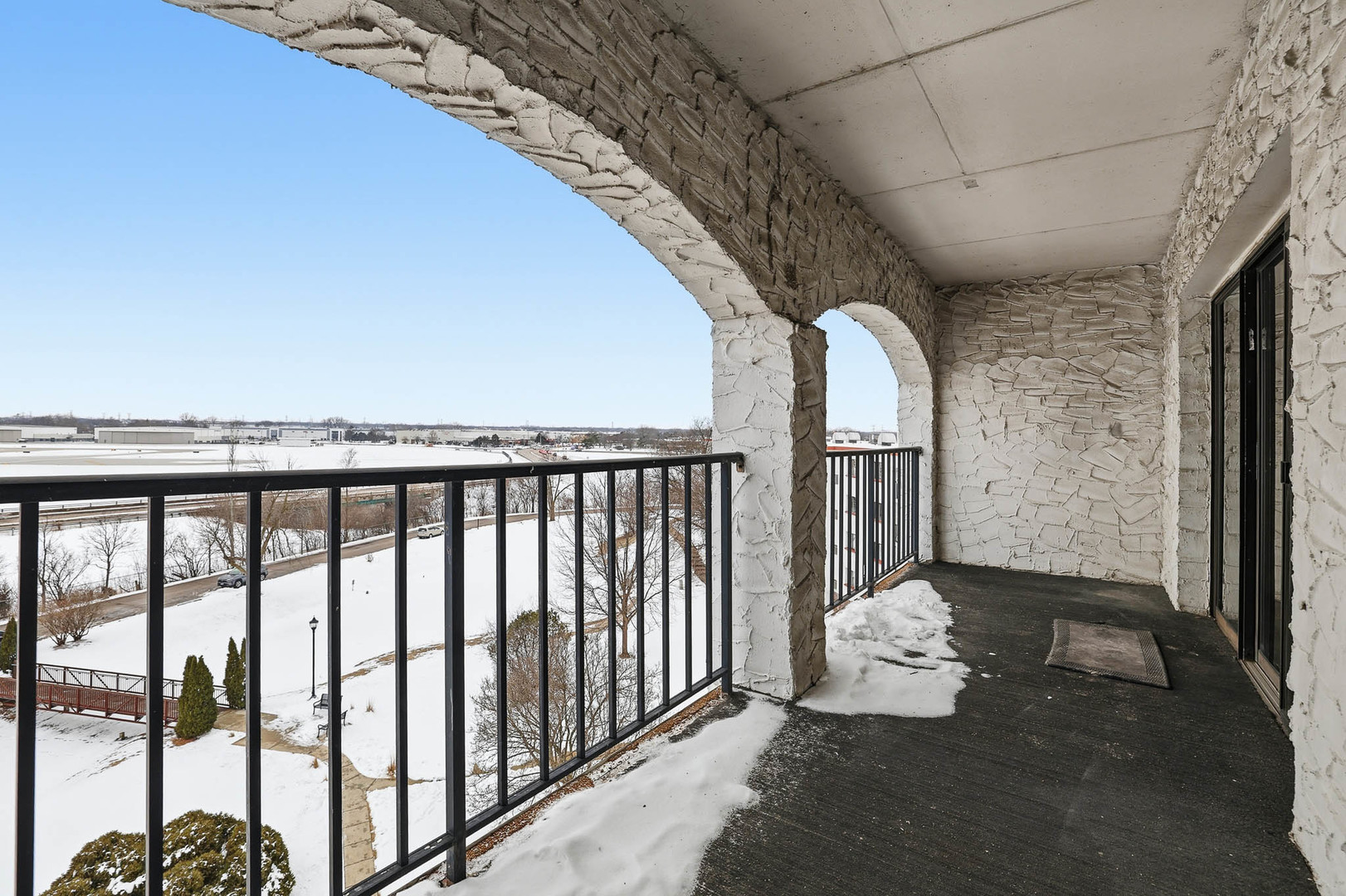 375 Plum Creek Drive #501, Wheeling, IL 60090