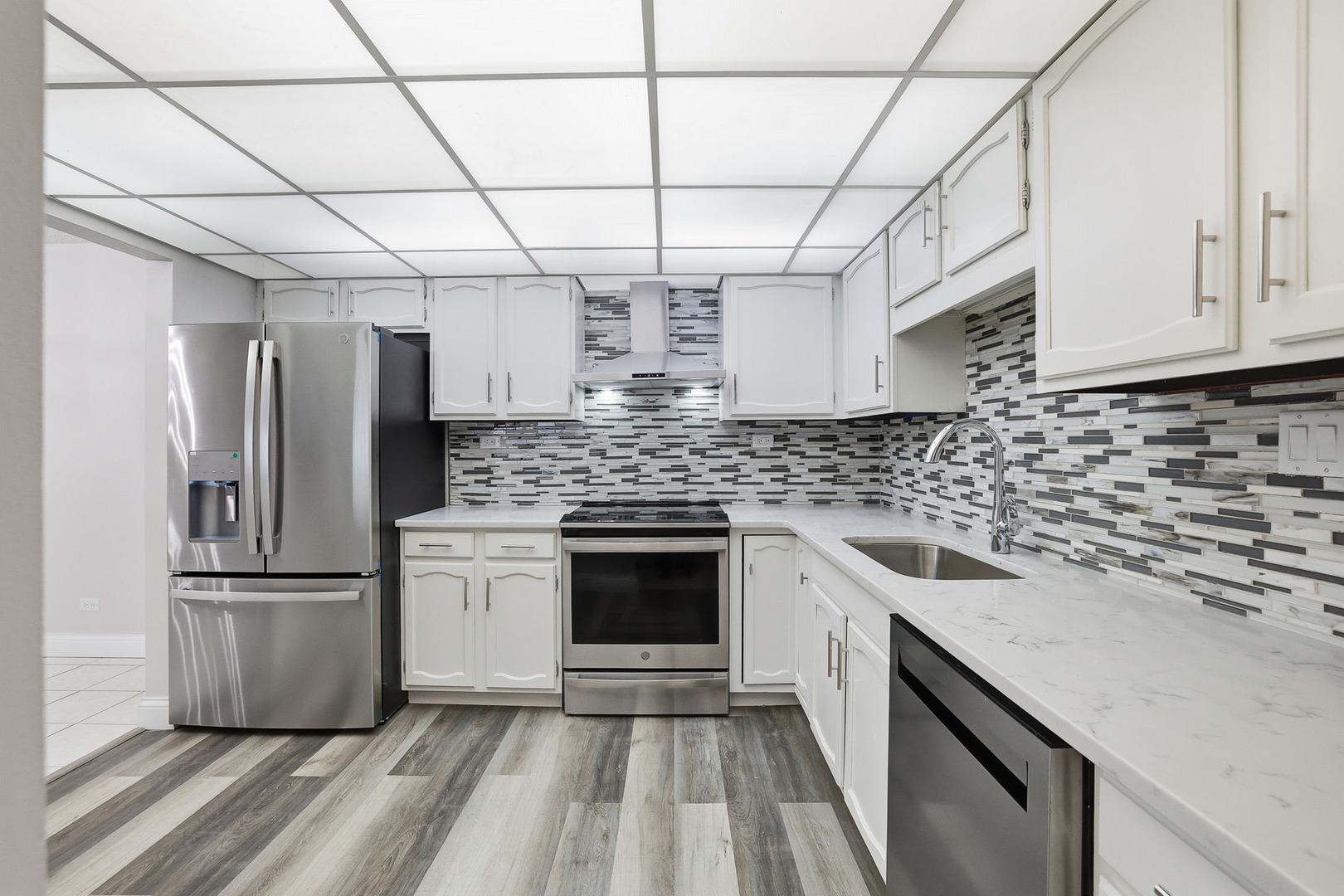 375 Plum Creek Drive #501, Wheeling, IL 60090