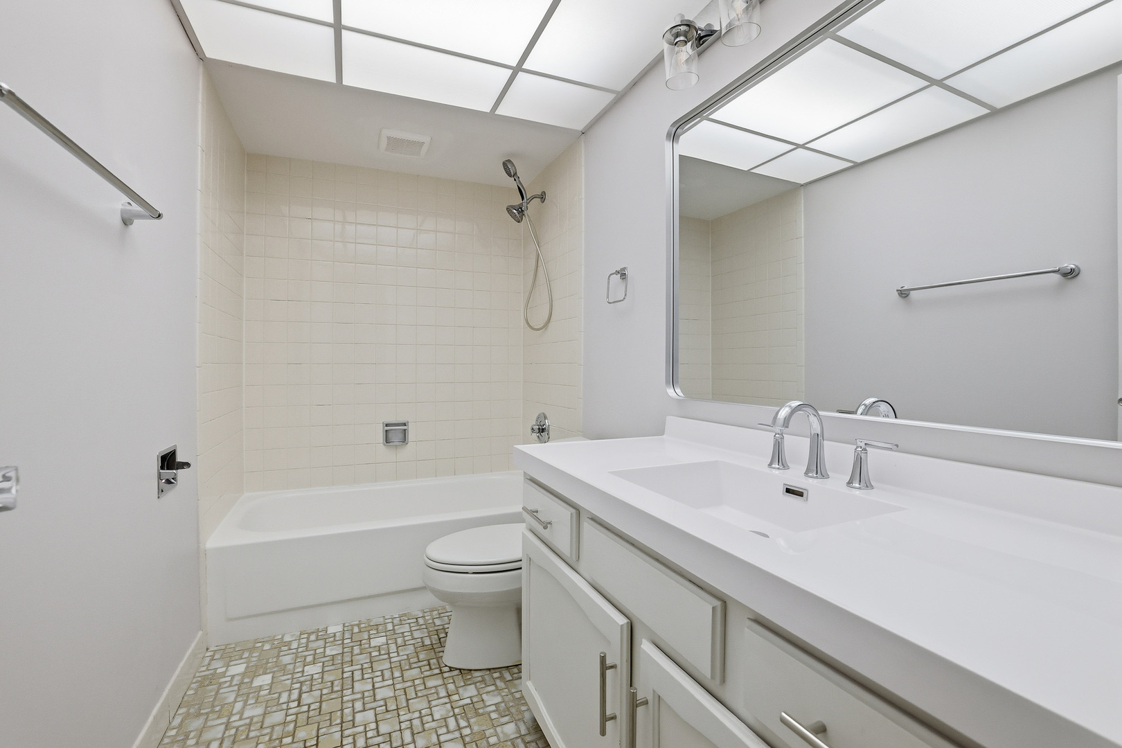 375 Plum Creek Drive #501, Wheeling, IL 60090