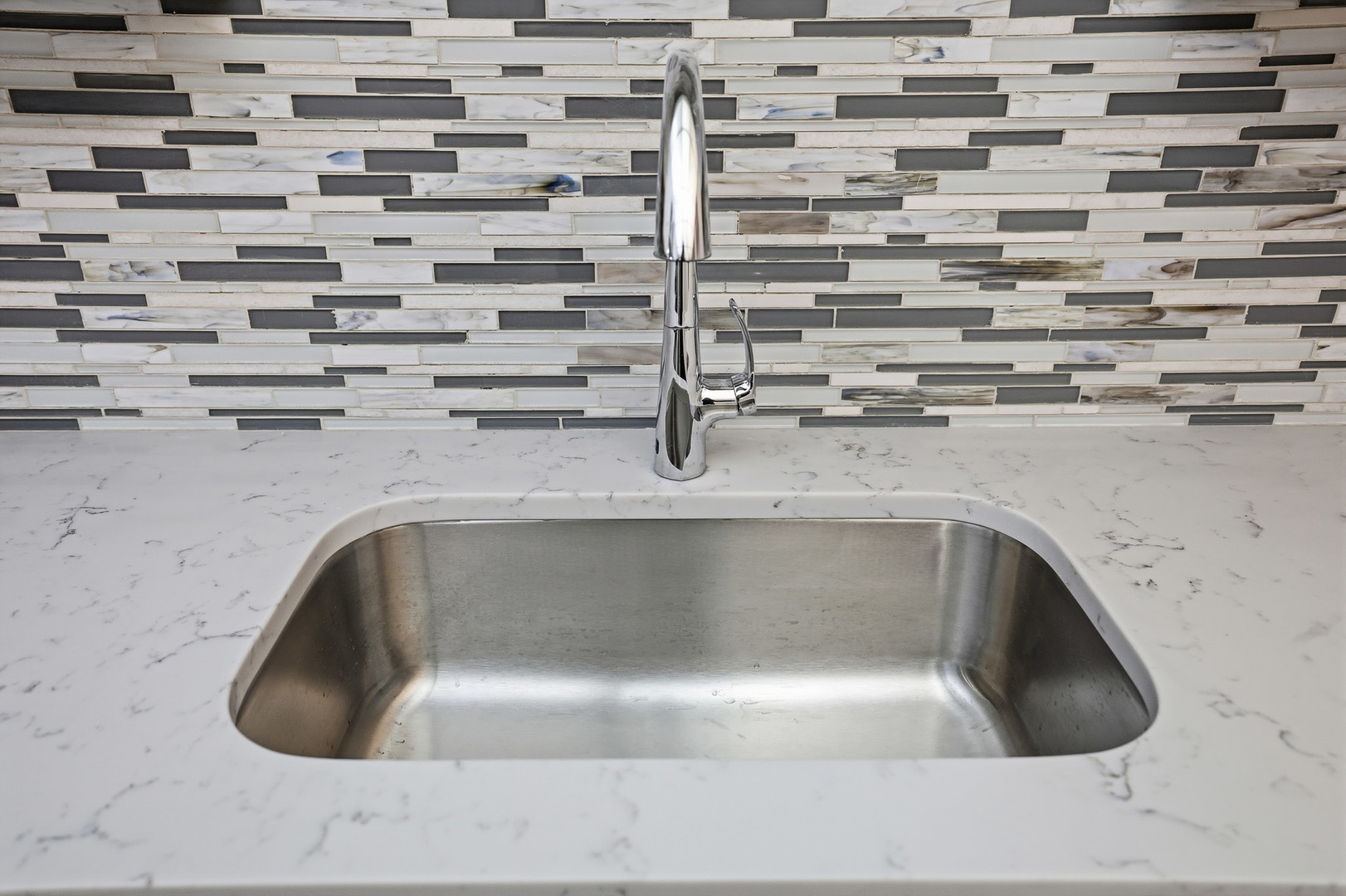 375 Plum Creek Drive #501, Wheeling, IL 60090