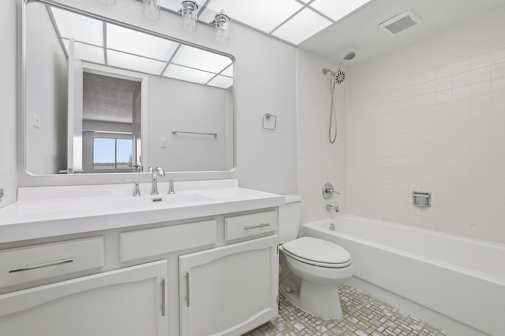 375 Plum Creek Drive #501, Wheeling, IL 60090