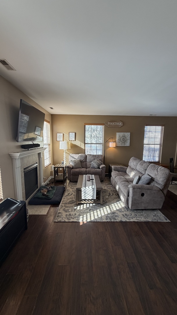 1704 Sebastian Road, Woodstock, IL 60098