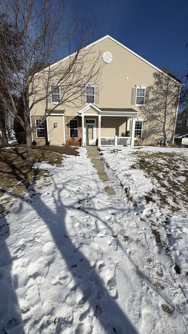 1704 Sebastian Road, Woodstock, IL 60098