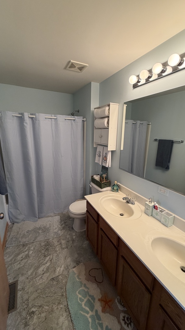 1704 Sebastian Road, Woodstock, IL 60098