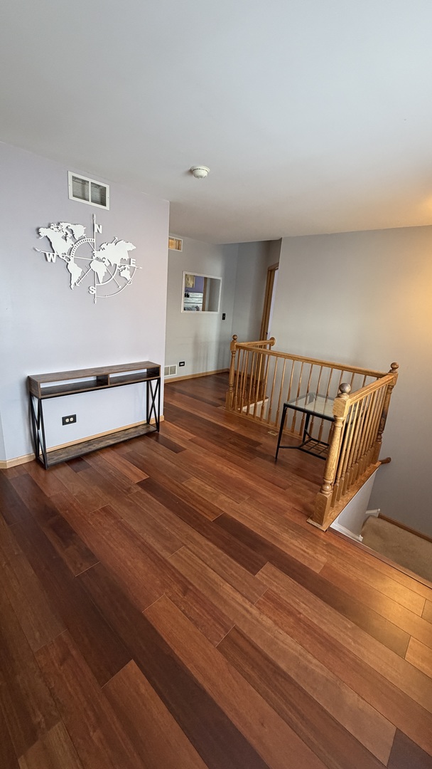 1704 Sebastian Road, Woodstock, IL 60098