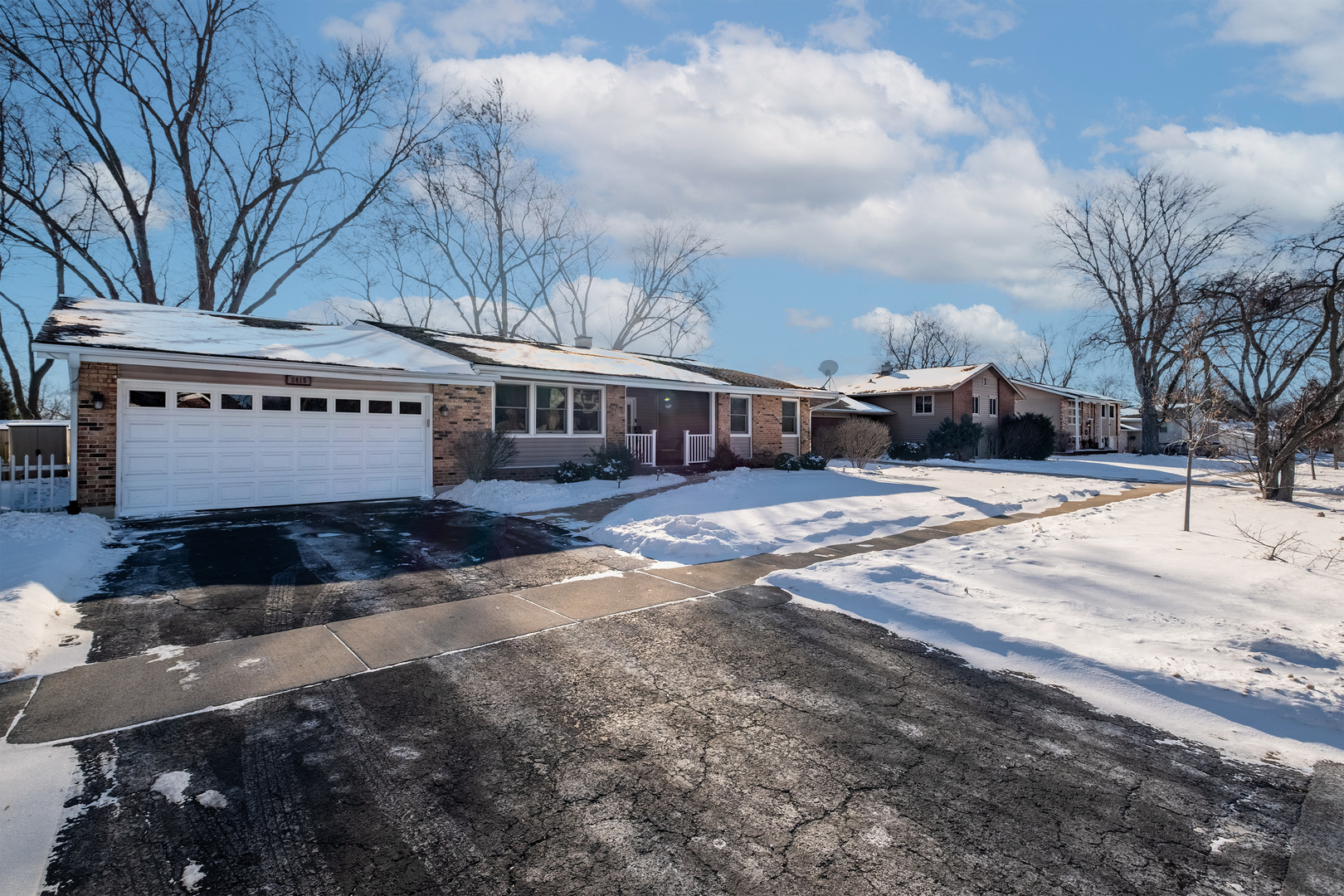 2415 59th Street, Woodridge, IL 60517